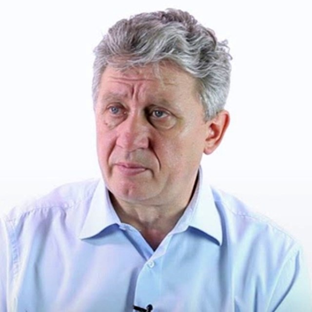 Юрий Яшков